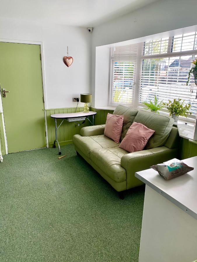Barrs Court Beds Bed and Breakfast Warmley Exteriör bild